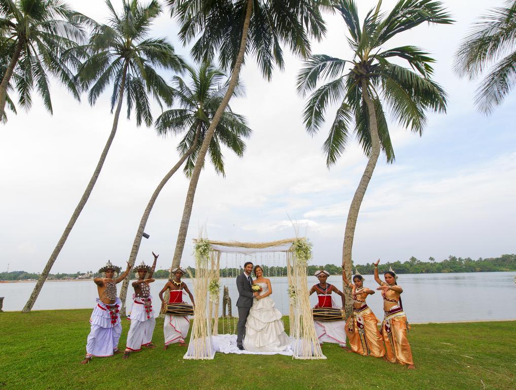 Avani Kalutara Resort Exterior photo