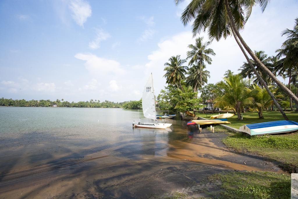 Avani Kalutara Resort Exterior photo